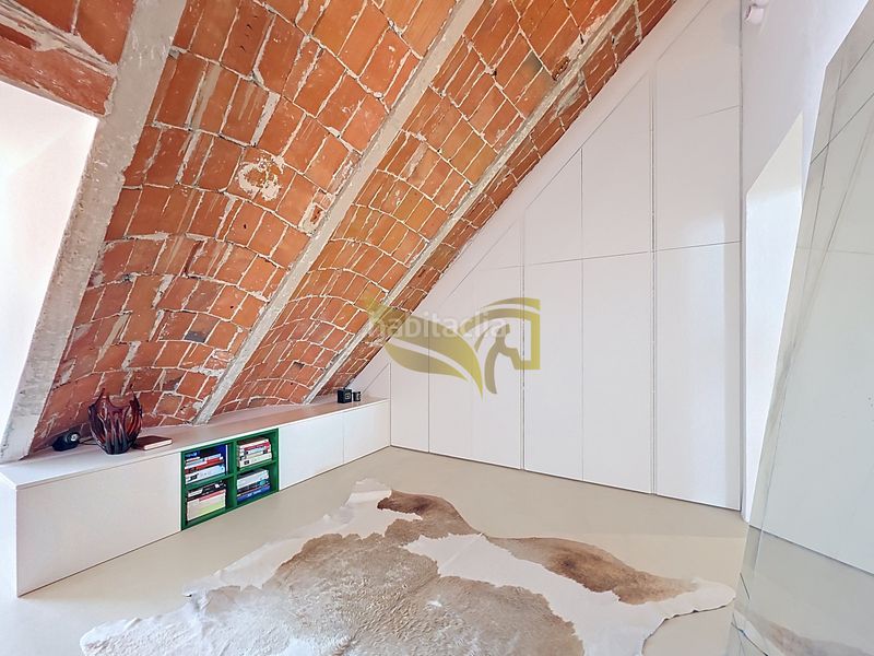 Foto f53d3e17-b051-4328-8bf7-c6c4ab036af8. Àtic amb calefacció a Sol Madrid