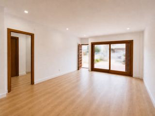 Etagenwohnung  Calle pintor segrelles. Bajo en venta en los narejos