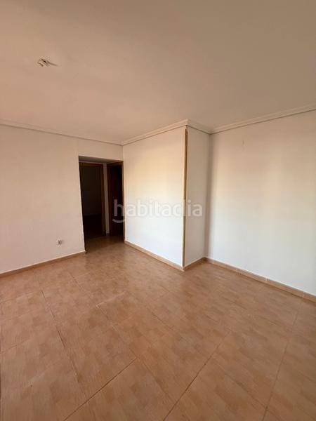 Foto 1893b285-b9e9-4263-a281-def11129dc38. Piso se vende vivienda en san fernando con terraza en Badajoz