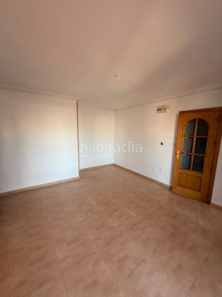 Foto 22e6e94e-5e6d-4f53-a9e9-591f3b282ea9. Piso se vende vivienda en san fernando con terraza en Badajoz