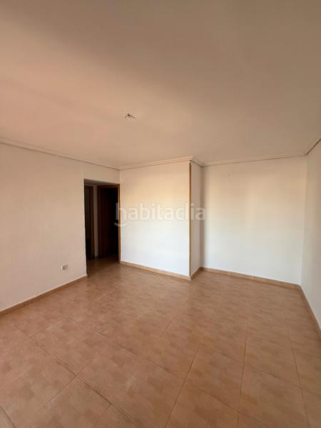 Foto 366e61f5-ffbd-4fb1-abc1-556c92383512. Piso se vende vivienda en san fernando con terraza en Badajoz