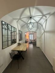 Location Appartement  Calle muñoz torrero. Se alquila piso reformado con patio en muñoz torrero, junto a ju