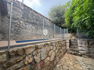 Xalet  Nou. Se vende triplex en lloseta.