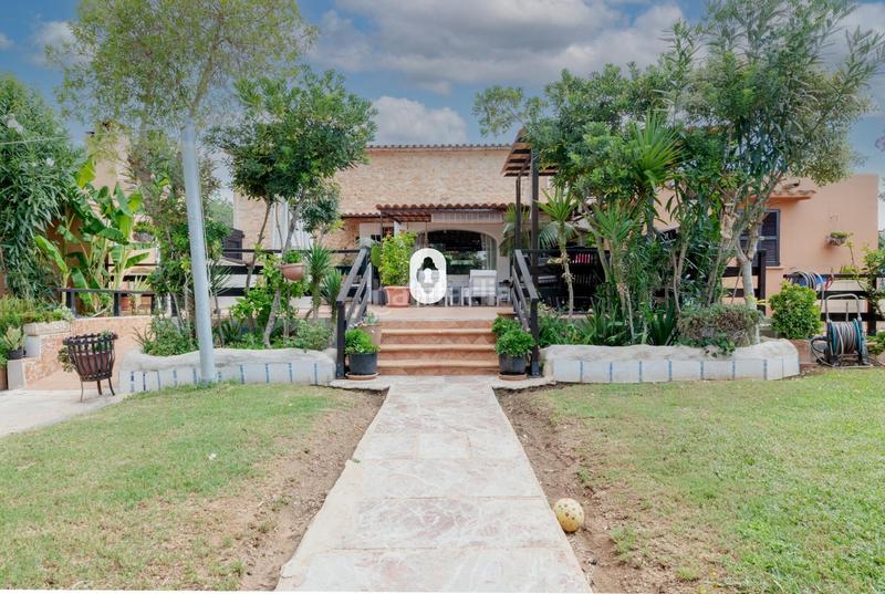 Foto c4a14199-f2b4-48e1-9936-12423da49de6. Masia amb piscina a Sa Casa Blanca Palma de Mallorca