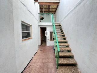 Casa  De les coves. Casa tipo tríplex a reformar en venta  inca.