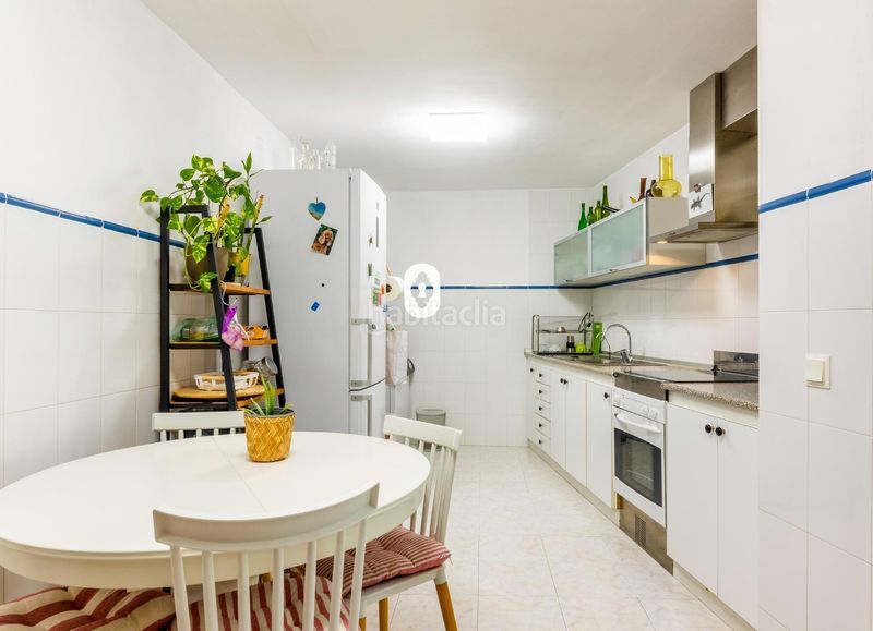 Foto 92f83d46-2099-4625-87d7-b3bb8cfad7f2. Casa aparellada amb aparcament a Selva