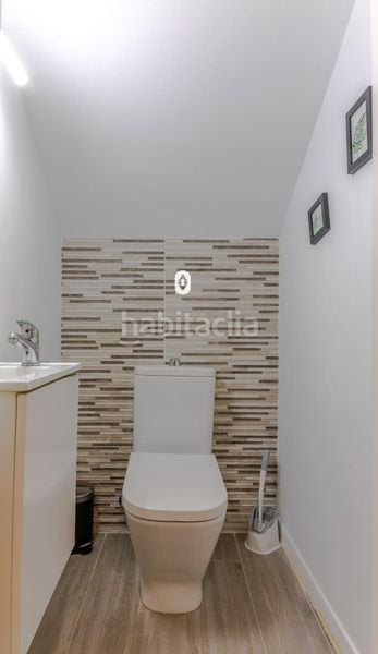 Foto 0f3d4eb9-13ac-488e-be55-088bd0752789. Casa adossada a Centro Inca