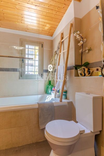 Foto 0d3ef67a-81c9-4296-aee8-16d46ca39e37. Planta baixa amb aparcament piscina a El Terreno Palma de Mallorca