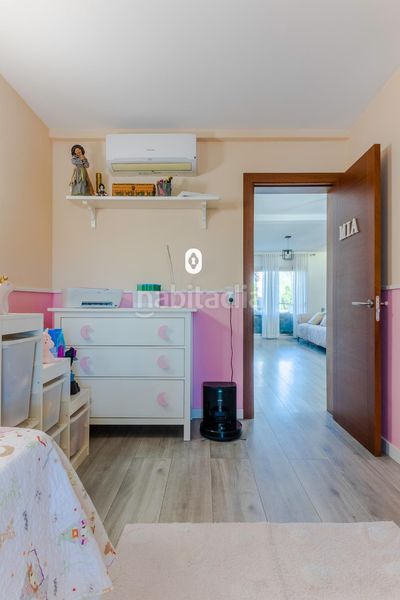 Foto b5df01dc-b729-4c0c-a053-56e6bf3260e8. Casa adossada amb aparcament piscina a Sa Pobla