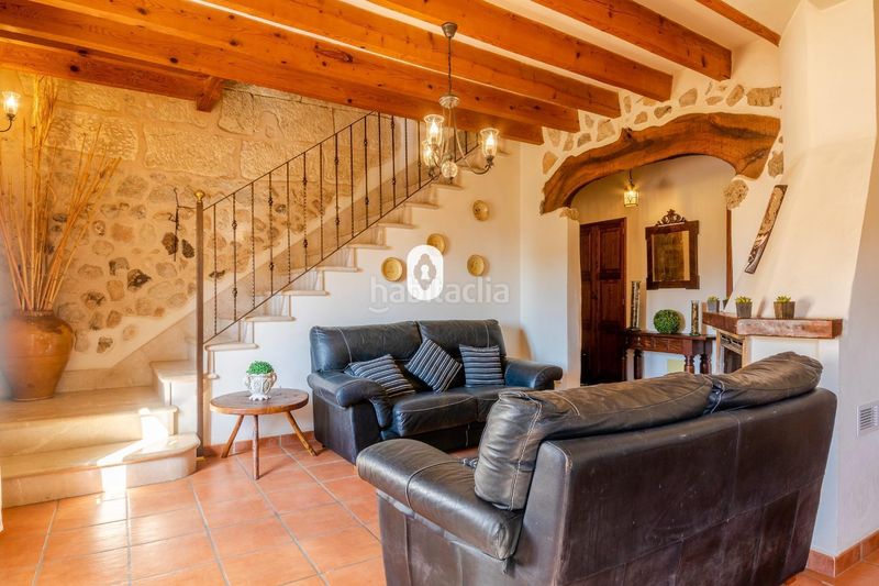 Foto 4fee886a-dfc0-490e-90d2-3c9642c3130c. Casa adossada amb aparcament a Selva