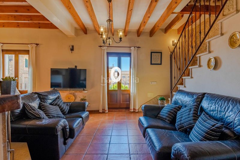 Foto 5d65d015-f7f0-4b9a-9353-b92f2654c1c5. Casa adossada amb aparcament a Selva