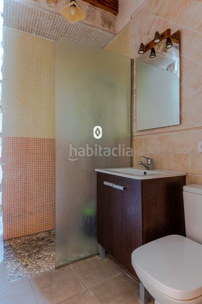Foto 60f59297-a3de-44de-9514-3cdbbe71c6e3. Casa adossada amb aparcament a Selva