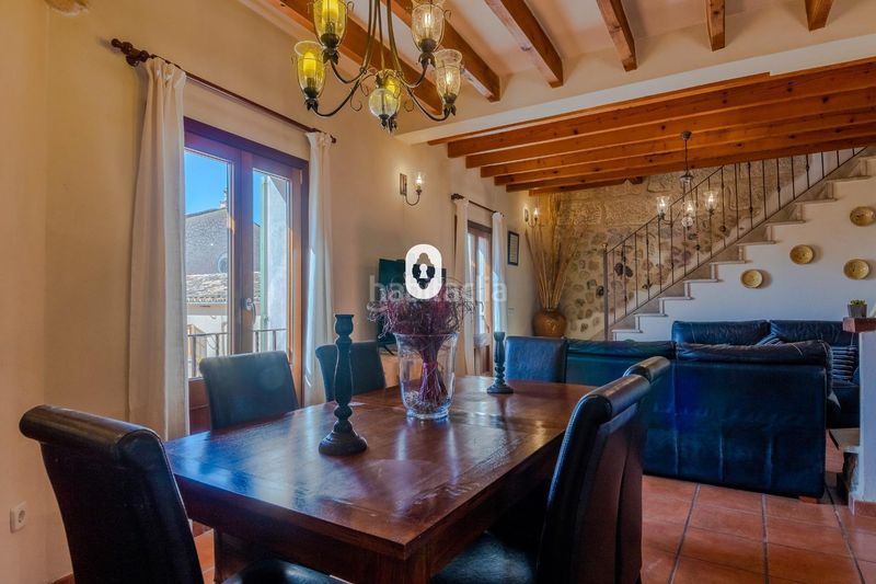 Foto 864afd09-6570-436f-9f10-8942ffb37451. Casa adossada amb aparcament a Selva