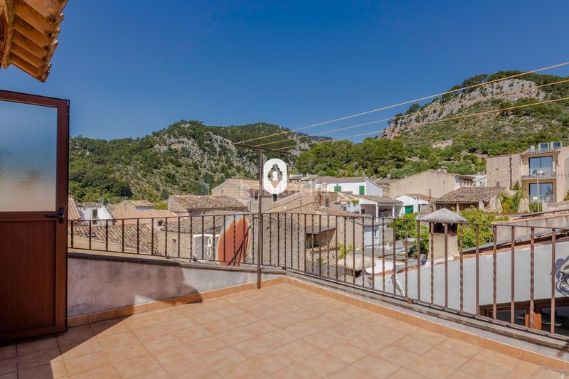 Foto af32ea22-b0be-4aee-b9c1-201247351999. Casa adossada amb aparcament a Selva