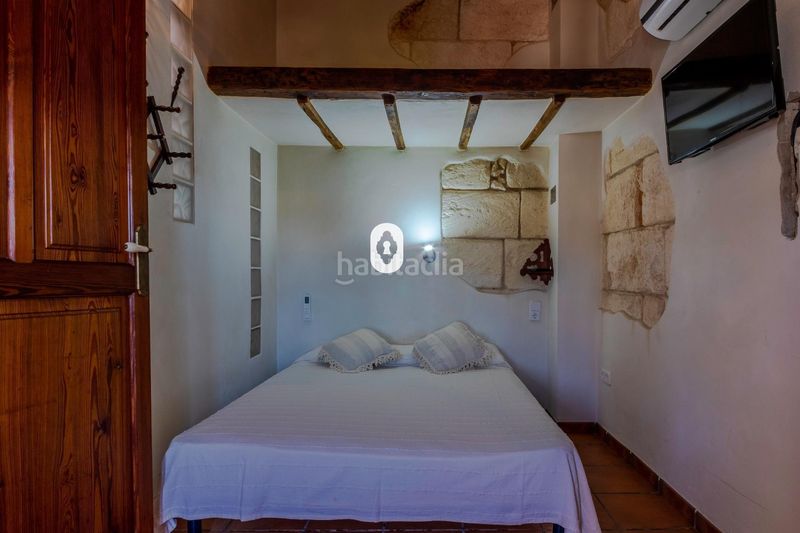 Foto b9418ccf-469e-43b0-ab83-6f5d2223b06c. Casa adossada amb aparcament a Selva