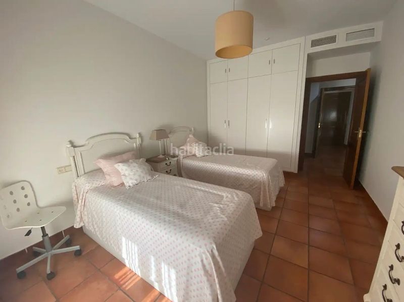Foto b1fa4543-c7b1-41bf-a8d9-31699cc9223f. Pis a Olivenza