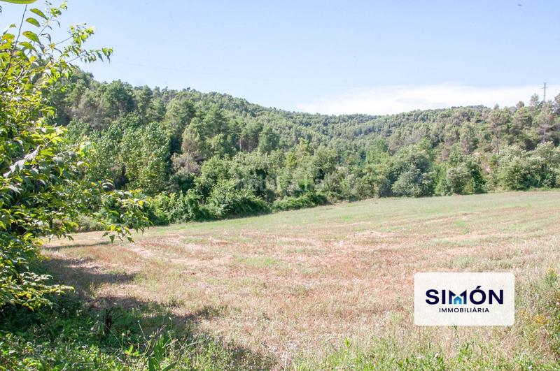 Foto d7af822d-fd46-425a-86c7-3aaf45e61ebc. Bauernhof mit parking in Gaià