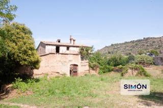 Mas à La Balconada-Cal Gravat. Masía en manresa muy bien ubicada para negocio con 23.000m2!