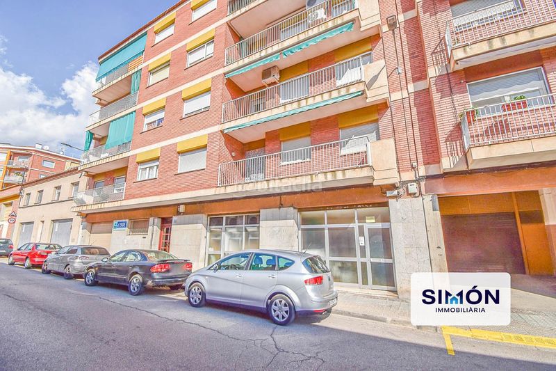 Foto d7bc9807-c939-4b3e-b9af-e28d4d80071a. Affitto locale commerciale in de mossèn vall 24 in Manresa