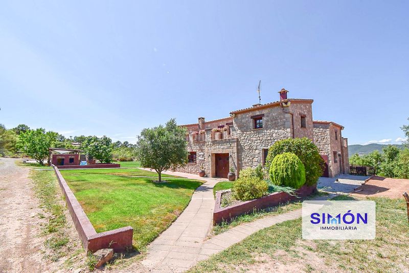 Foto 48c662b6-27a4-4f62-90e6-e192d1607b01. Country house with heating pool in Sant Pere Sallavinera