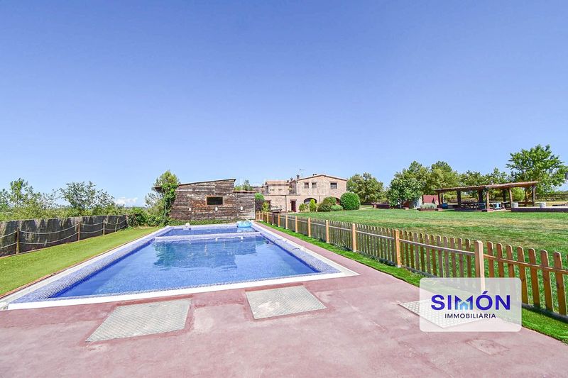 Foto a5863a09-948c-432e-a2de-25ef09e25be3. Country house with heating pool in Sant Pere Sallavinera