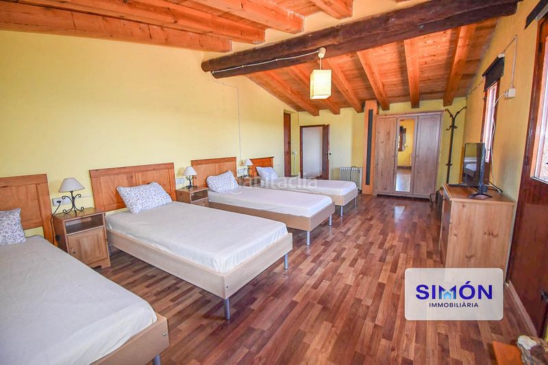 Foto e2102f45-56c9-460b-a4ba-0f0ca8eb287d. Country house with heating pool in Sant Pere Sallavinera
