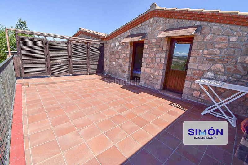 Foto e4d04f6d-c840-402c-82ec-f489ded78780. Country house with heating pool in Sant Pere Sallavinera