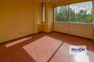 Local Comercial en Centre - Passeig i Rodalies
