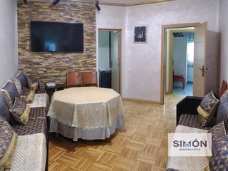 Appartement à Font dels Capellans - Sagrada Familia. Luminoso piso 3 habitaciones, semireformado y en zona tranquila!