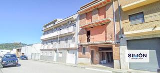 Casa adosada en Balsareny. En venta  edificio en estructura a terminar en balsareny