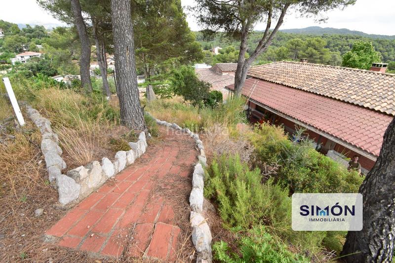 Foto 09278577-4efe-4953-bd89-2f017969e023. Haus mit parking pool in Rellinars