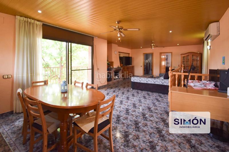 Foto 1058fd51-fc4e-4a09-b382-bc5fc90500f9. Haus mit parking pool in Rellinars