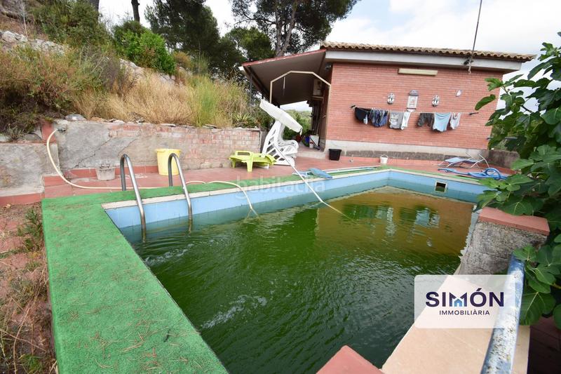 Foto 61114118-e3e9-4b64-a98b-e9516dabde50. Haus mit parking pool in Rellinars