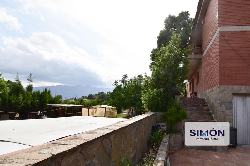 Foto 778cb38e-ec89-4167-a71c-aeae38bb4869. Haus mit parking pool in Rellinars