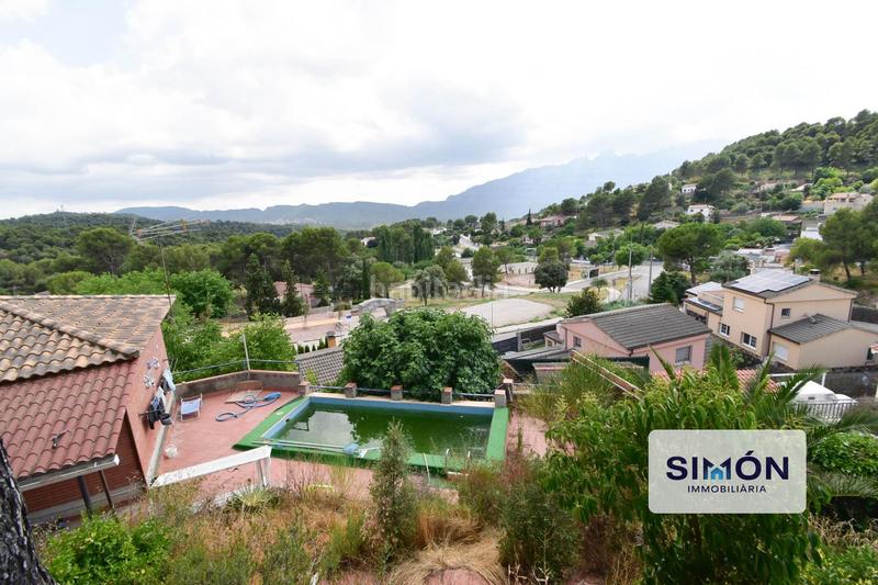 Foto b44ecd68-dd72-4594-ae80-fecd25193c24. Haus mit parking pool in Rellinars