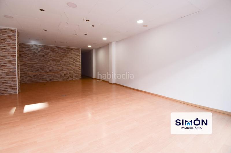 Foto 4334fe9d-f32d-4262-8f49-7925ebd54c12. Lloguer local comercial a bases de Manresa - carretera de santpedor Manresa