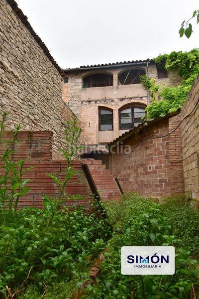 Foto af6fb9c1-5afc-46af-9145-ca064e934e90. Edificio in Avinyó