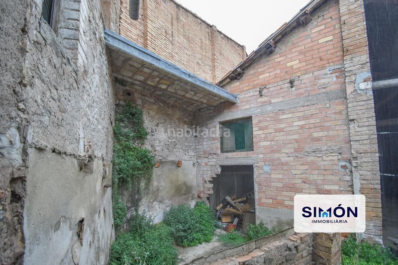 Foto cf0bae8d-e97e-44dc-96e7-dc7e98e150fb. Edificio in Avinyó
