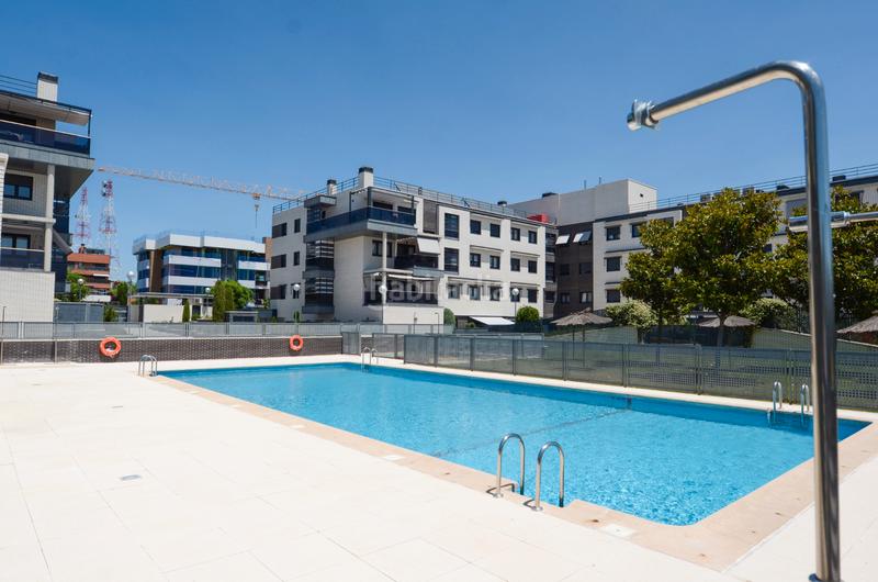 Foto 5137a8f5-584e-4132-bc63-22973b384a14. Flat with heating pool in Prado de Somosaguas Pozuelo de Alarcón