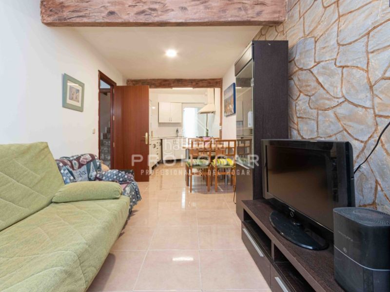 Foto aef9ea6d-7830-43f3-ab5b-965094375fc2. Casa adossada a Vellón (El)