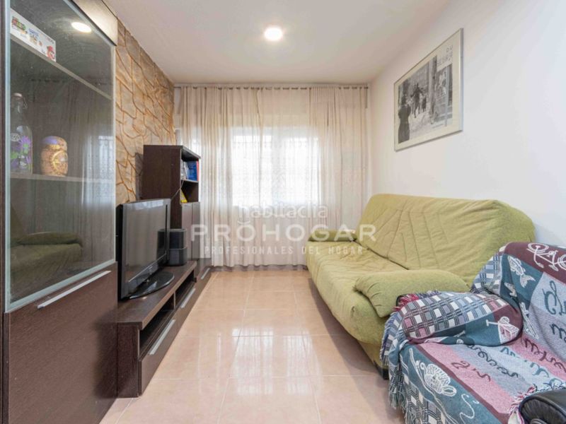 Foto c073e928-e1b4-496d-9a14-9c82d049c348. Casa adossada a Vellón (El)
