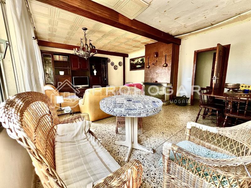 Foto 335c9539-3964-44fe-9d87-8ba503ec590d. Xalet amb aparcament a Bustarviejo