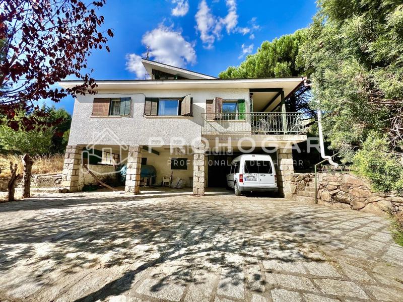 Foto 6a501602-633d-4ca0-882e-044dd7d11284. Xalet amb aparcament a Bustarviejo