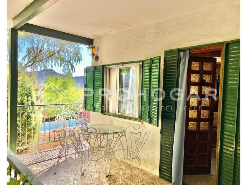 Foto 825ca660-8a54-4b07-a486-db82068b1b79. Xalet amb aparcament a Bustarviejo