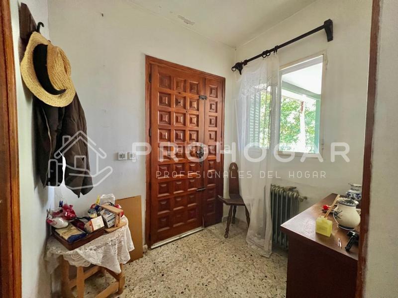 Foto 9de880f9-2d90-496f-bb99-2a5eb2242369. Xalet amb aparcament a Bustarviejo