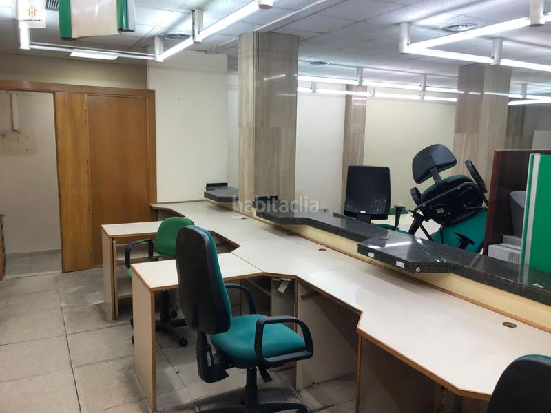 Foto 763bd31e-bdd9-4257-ad82-cb6ebe5aacdb. Alquiler local comercial se vende local comercial en antonio hurtado en Cáceres