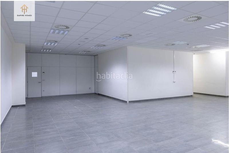 Foto fb6f9f92-dd4a-468e-b177-af41f51cc650. Alquiler edificio empire homes alquila un edificio de oficinas en valenciapolígono industrial Fuente del Jarro en Paterna