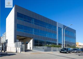 Lloguer Edifici a Fuente del Jarro. Empire homes alquila un edificio de oficinas en valenciapolígono