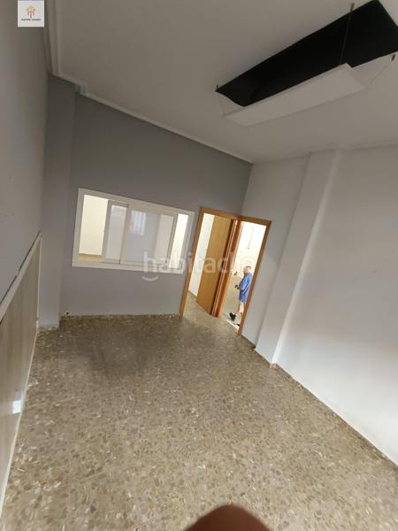 Foto 3872f092-fd6c-4d0c-a0ac-125dbfca009d. Rent office space with parking in Centro Cáceres