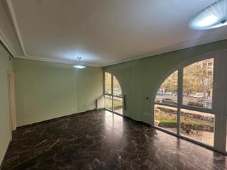 Location Appartement à Centro. Empire homes ofrece piso luminoso y amplio en el centro de cácer